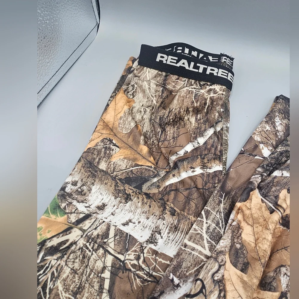 Realtree Baselayer Pants Camo Leaf Winter Hunter Gear Kids Sz 8‎ / M Lot Of 2
